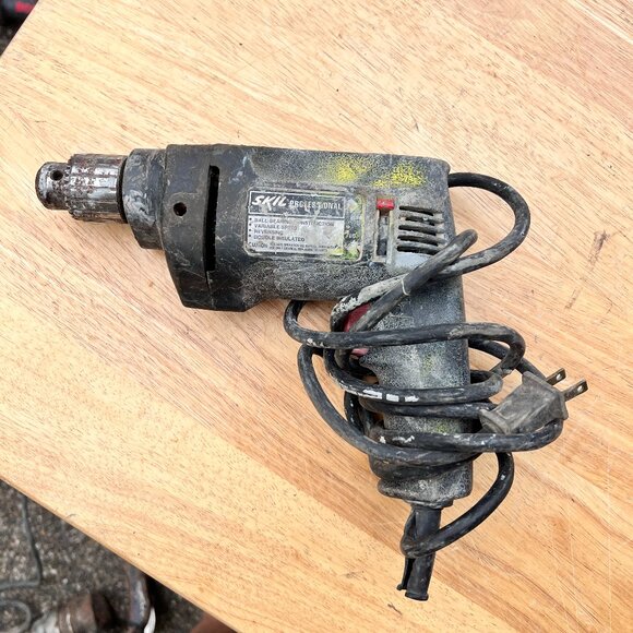 Skil 3/8" Professional‎ High Torque Drill Model 6533 120V 1200RPM - Picture 1 of 7